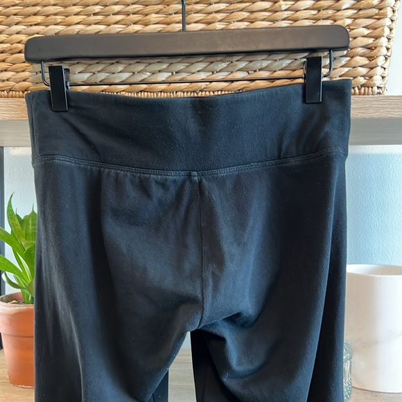 Victoria's Secret Pink Yoga Mid-Rise Black Ankle Legging, Small - Picture 6 of 9